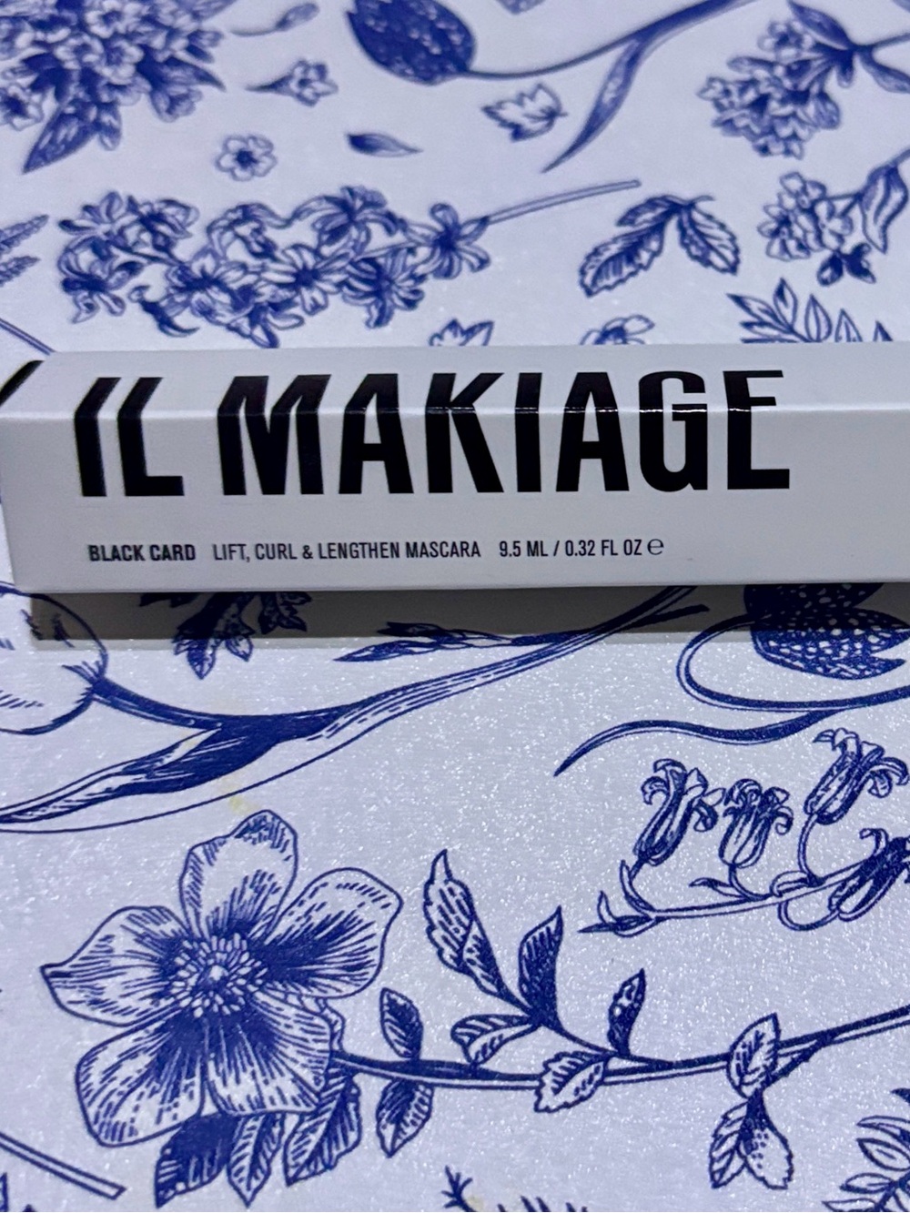IL MAKIAGE Black Mascara – Lift, Curl & Lengthen